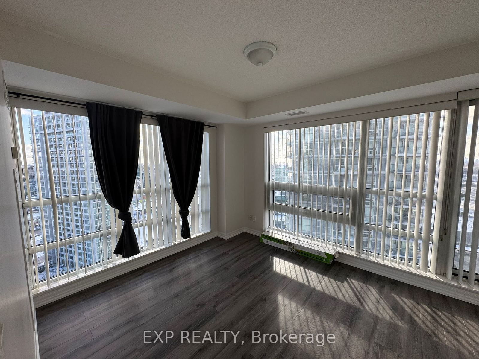 2015 Sheppard Ave E, unit 2010 for rent