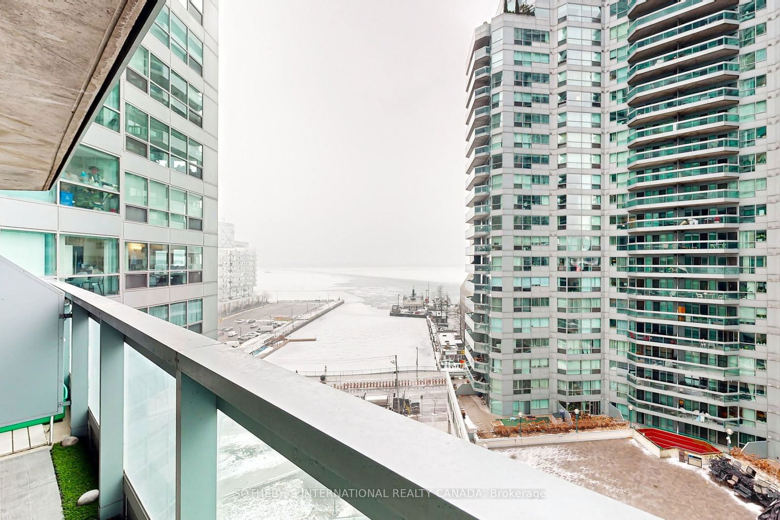 10 Yonge St, unit 1001 for sale