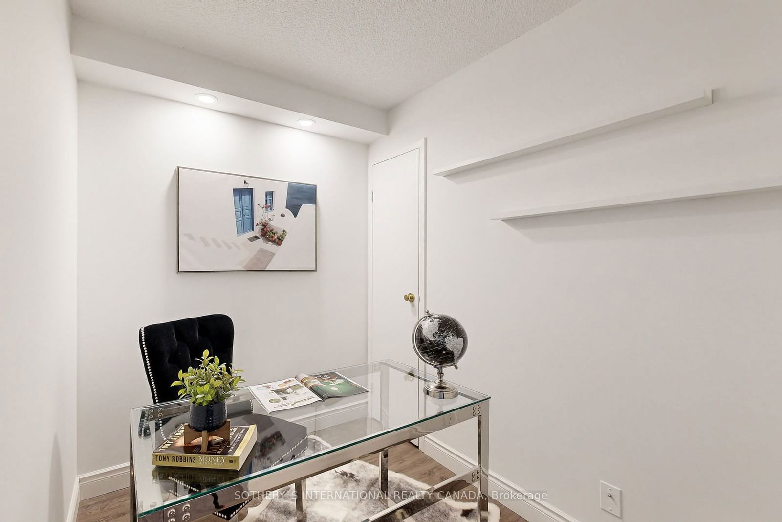 10 Yonge St, unit 1001 for sale