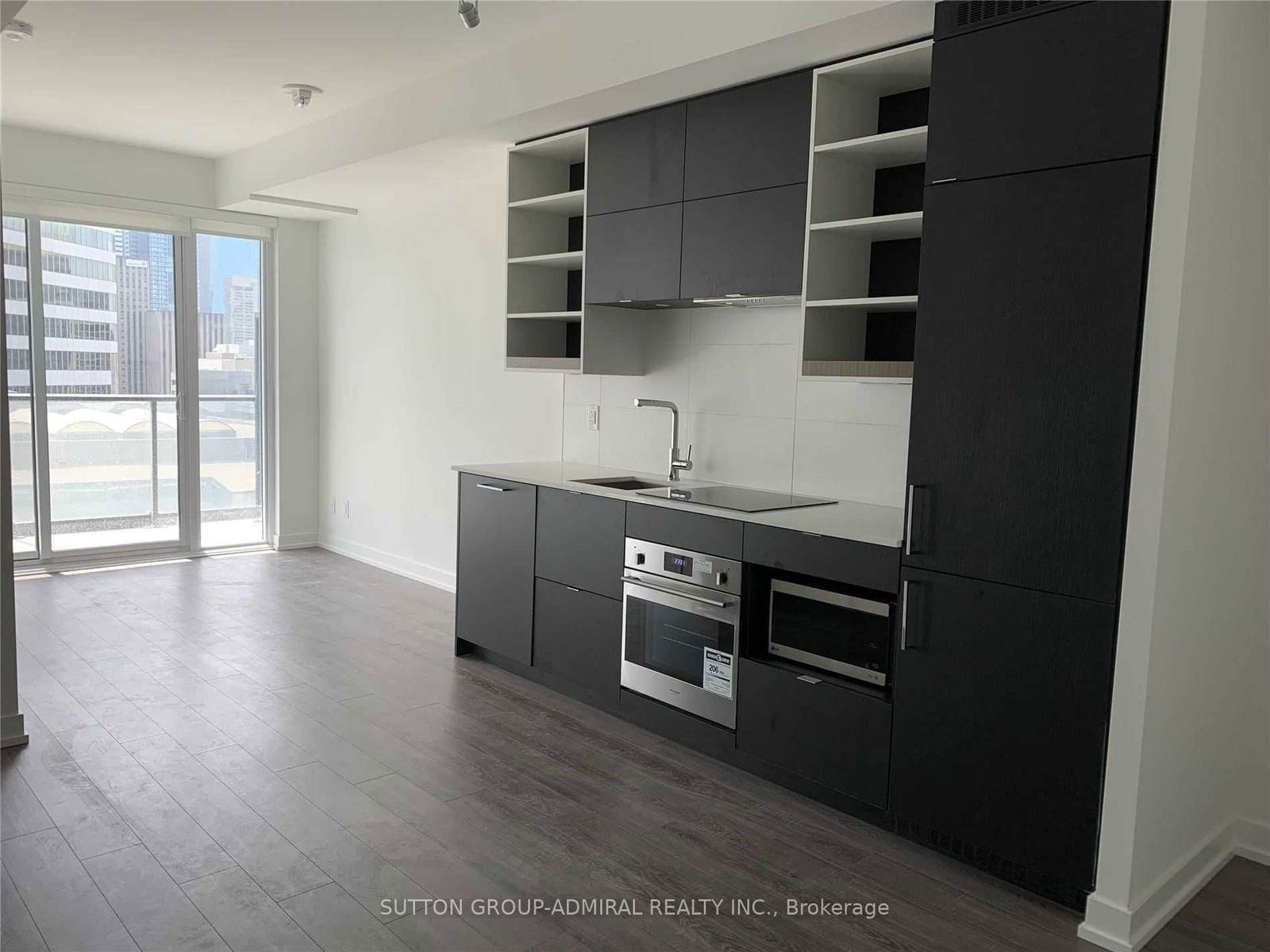 20 Edward St, unit 1704 for rent