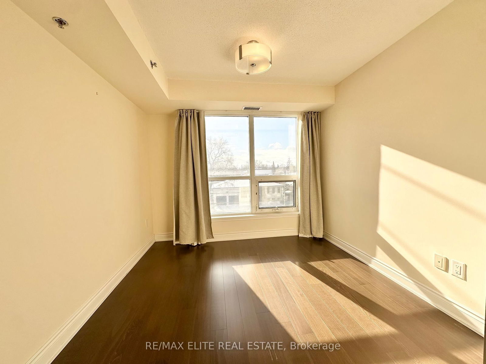 760 Sheppard Ave W, unit 313 for rent