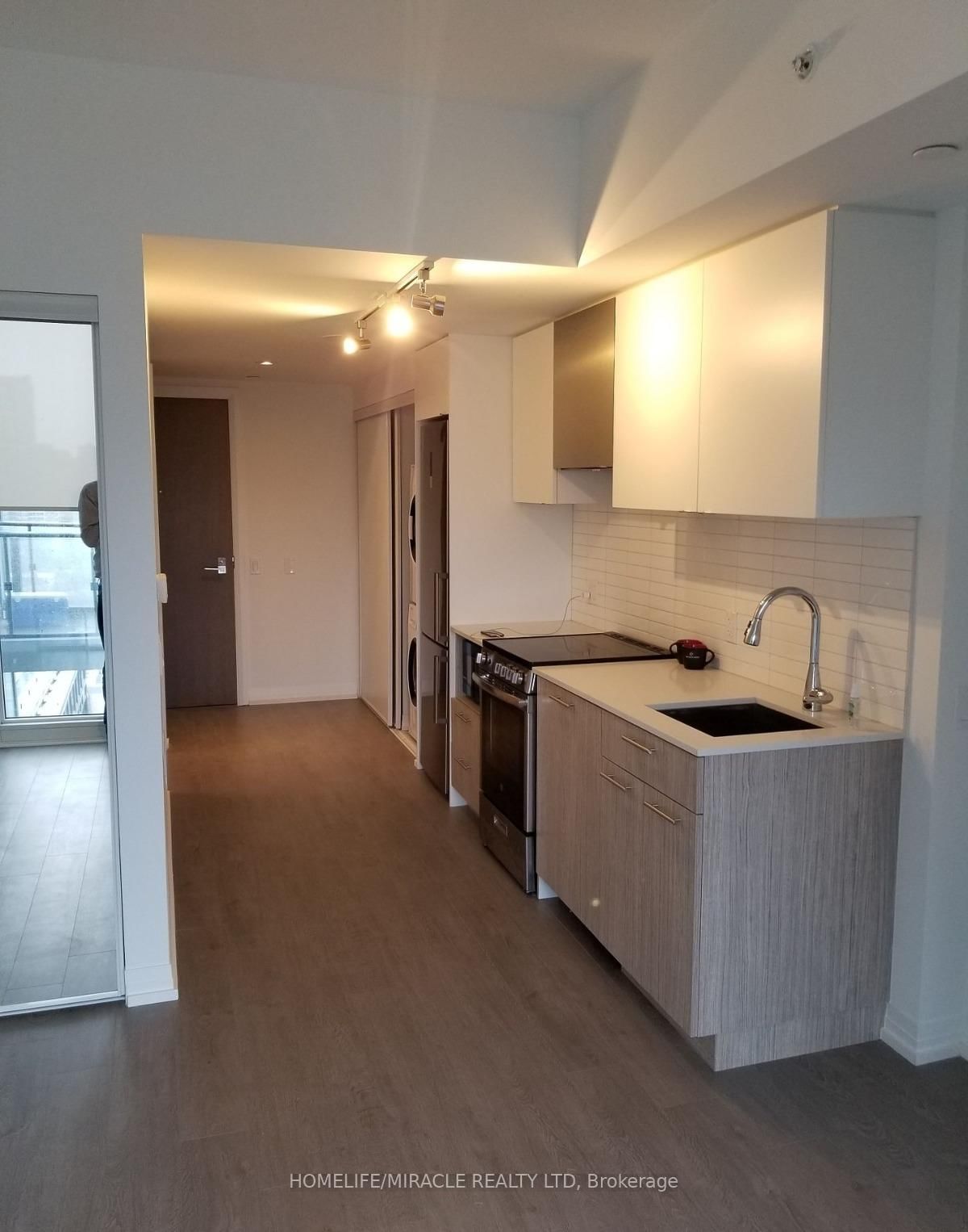 251 Jarvis St, unit 1605 for sale