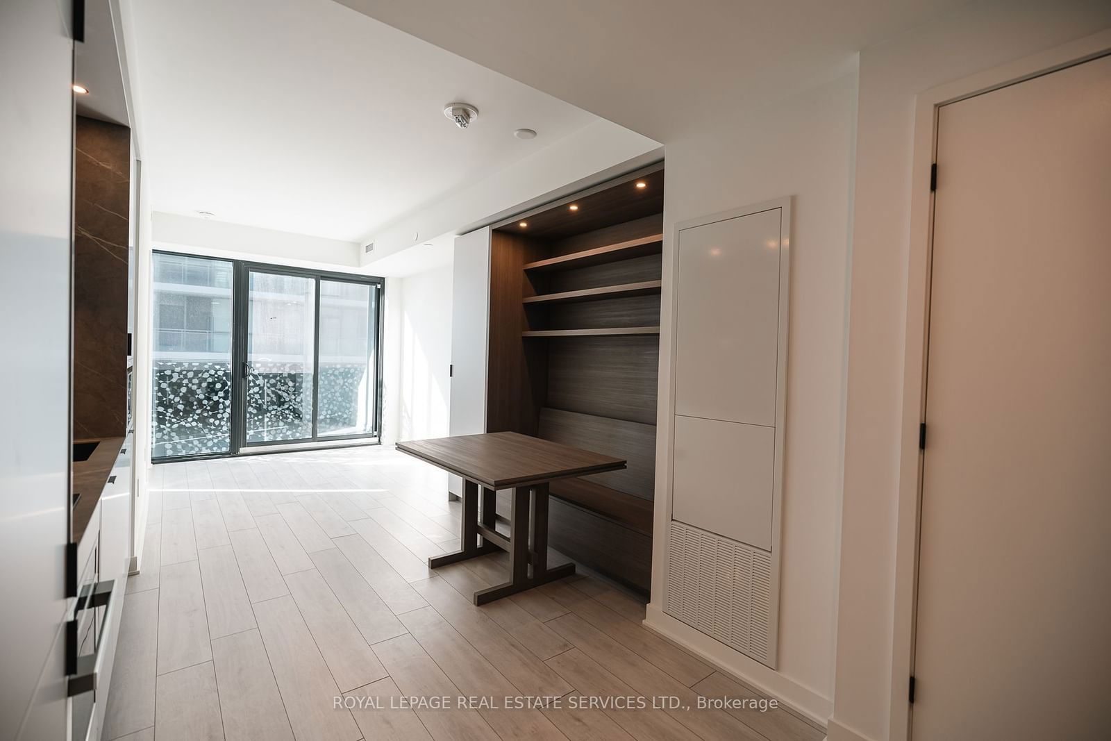 55 Charles St E, unit 4306 for rent