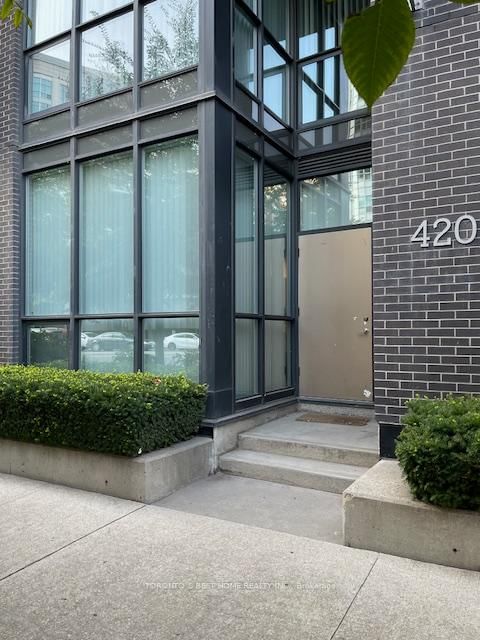 420 Lake Shore Blvd W, unit Master for rent