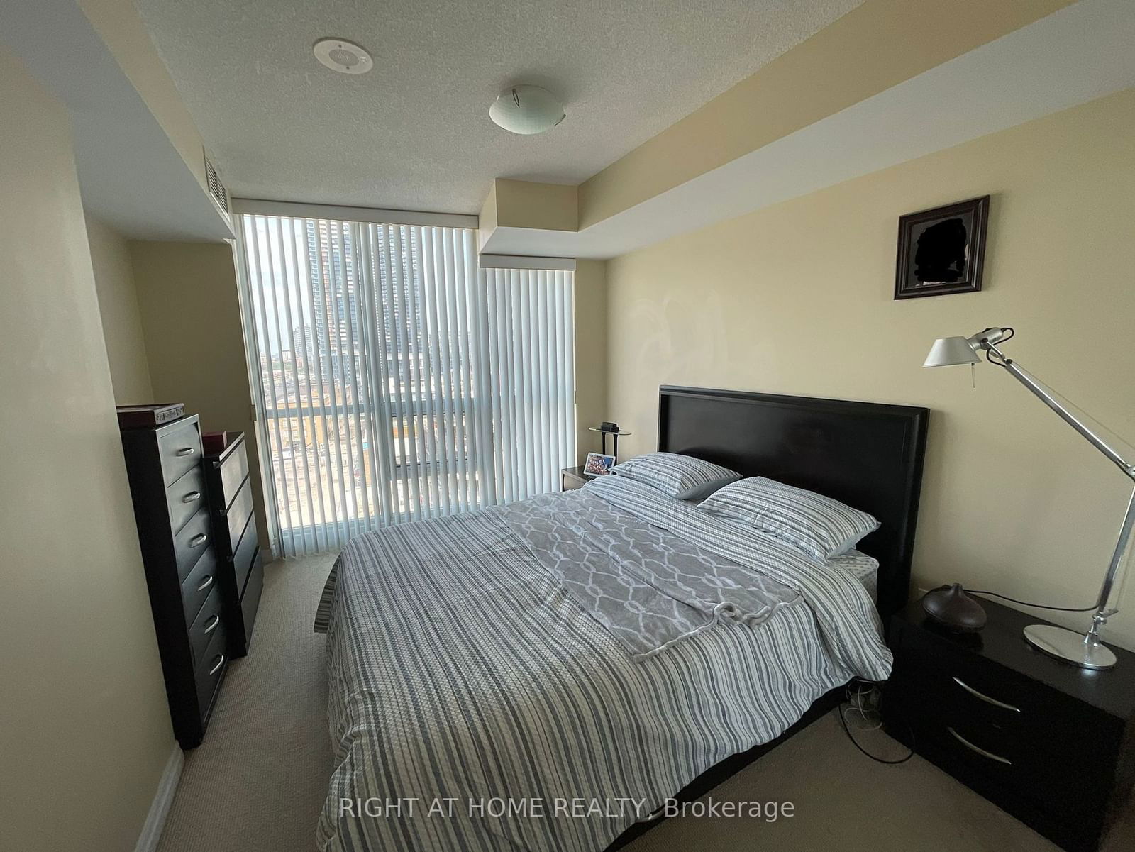 16 Yonge St, unit 1306 for rent