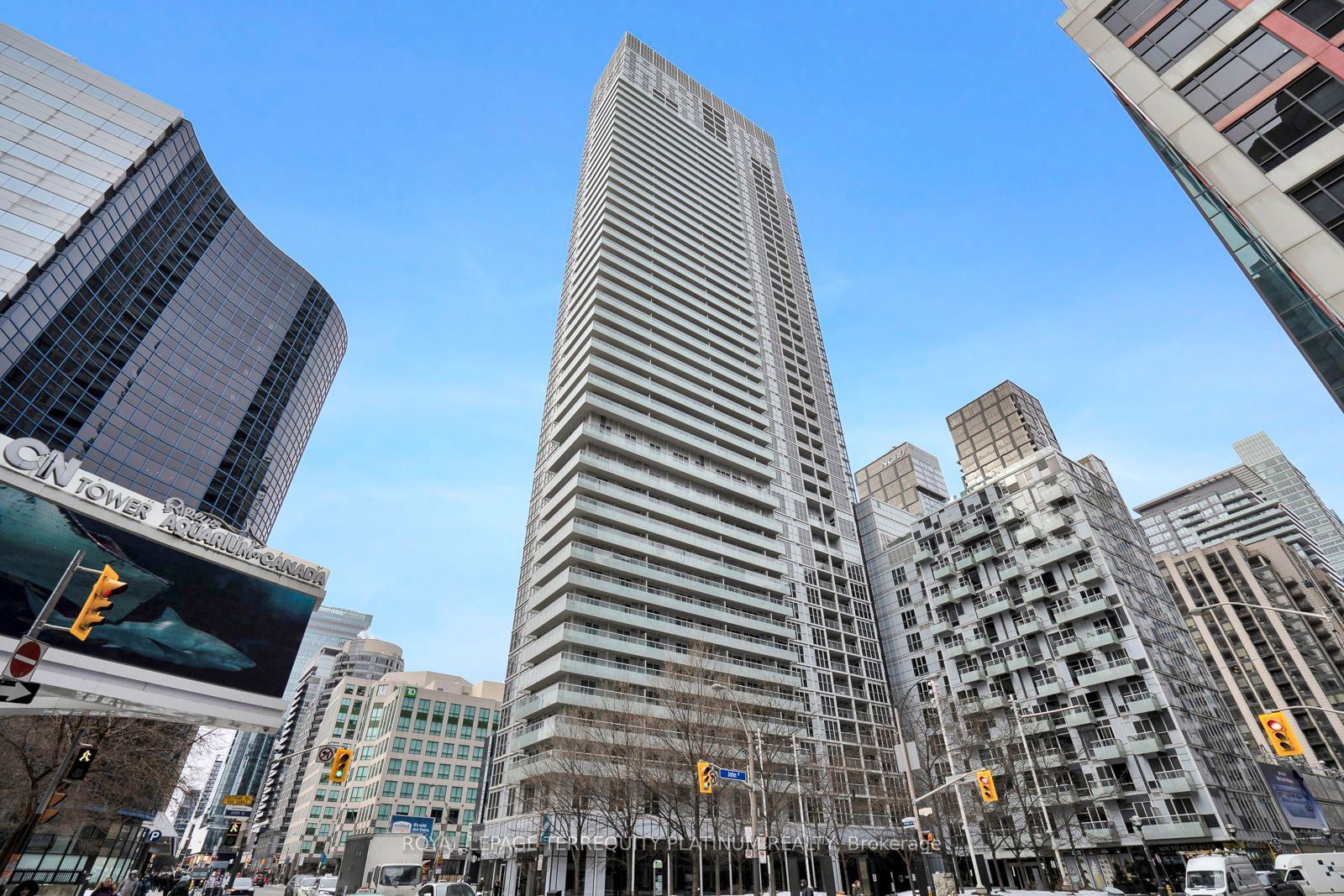 300 Front St W, unit 4802 for sale