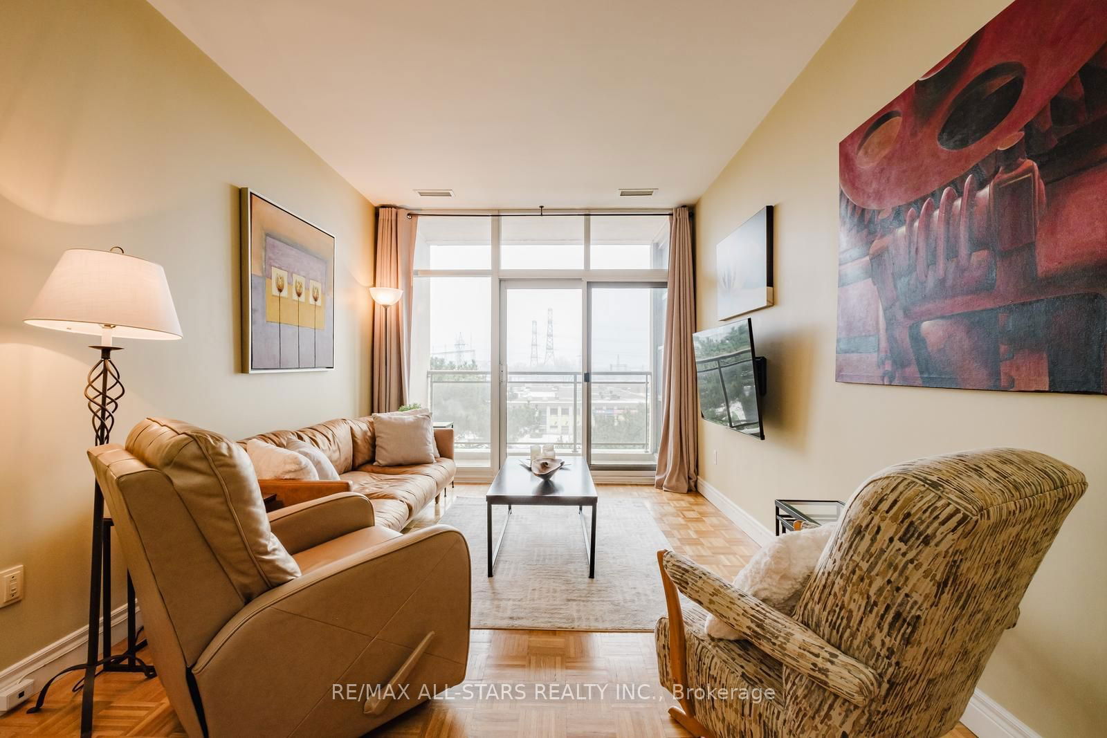 1 Leaside Park Dr, unit 303 for sale