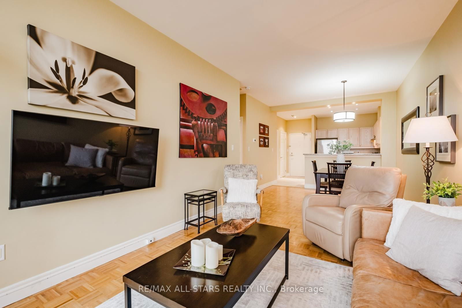 1 Leaside Park Dr, unit 303 for sale