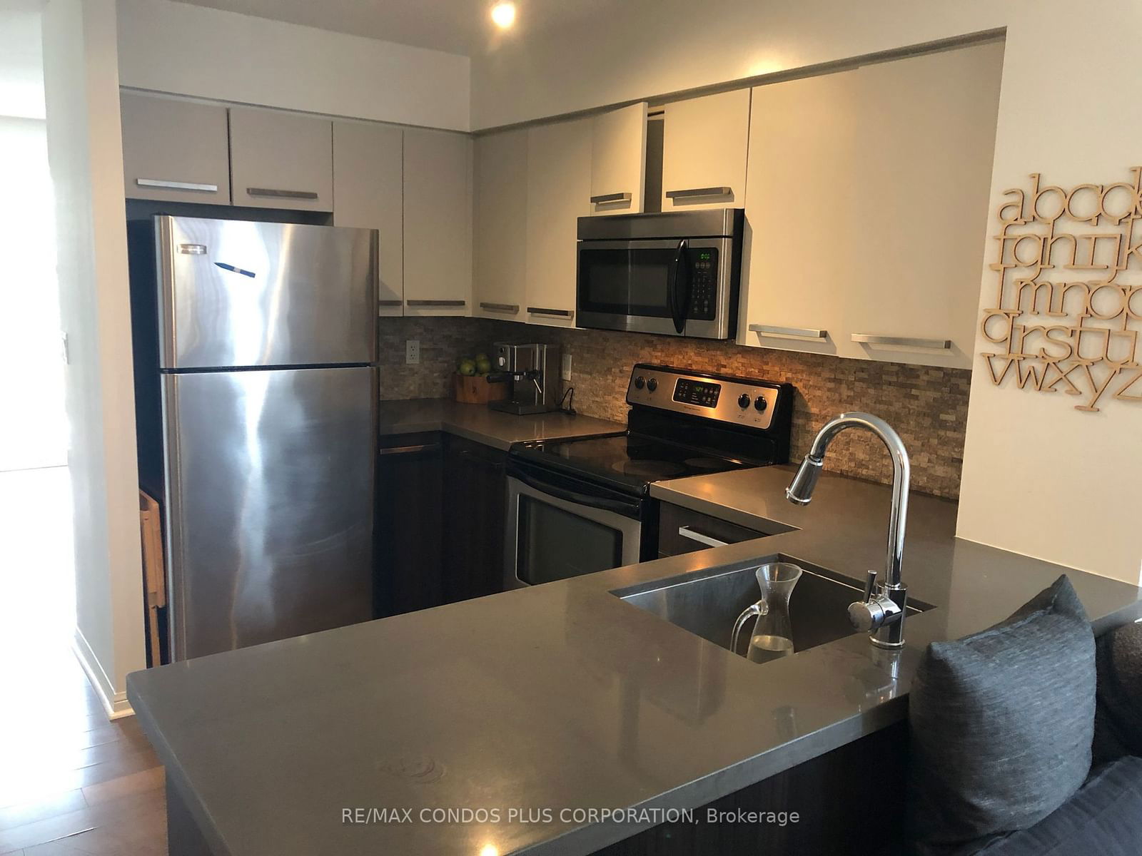 11 St Joseph St, unit 1411 for rent