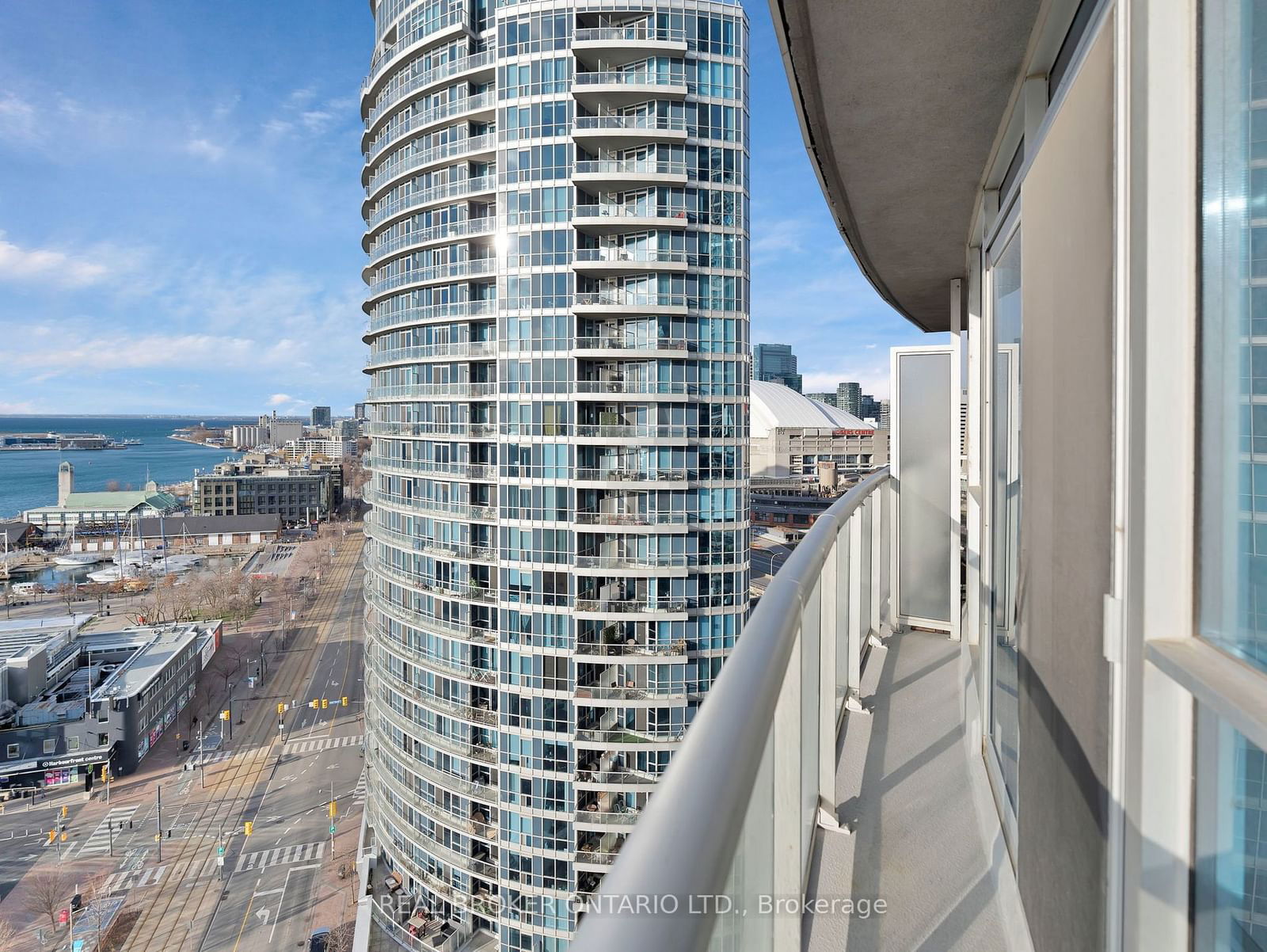 208 Queens Quay W, unit 1909 for rent