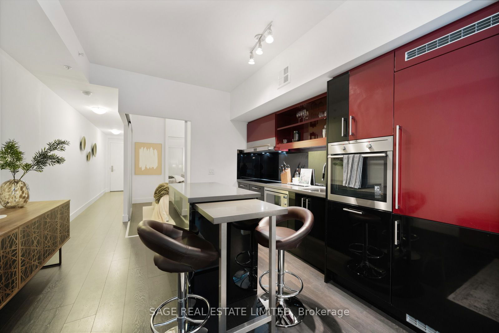 39 Sherbourne St, unit 801 for sale