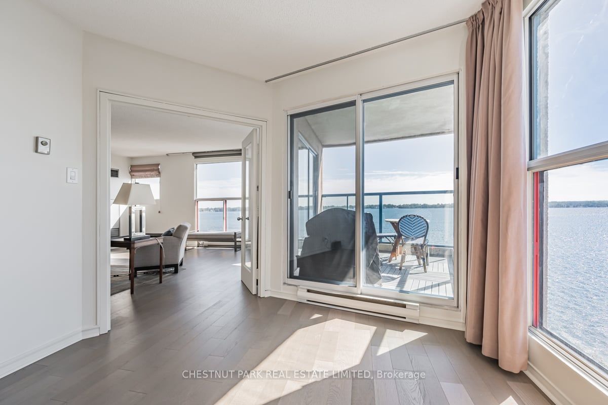 99 Harbour Sq, unit 1008 for sale