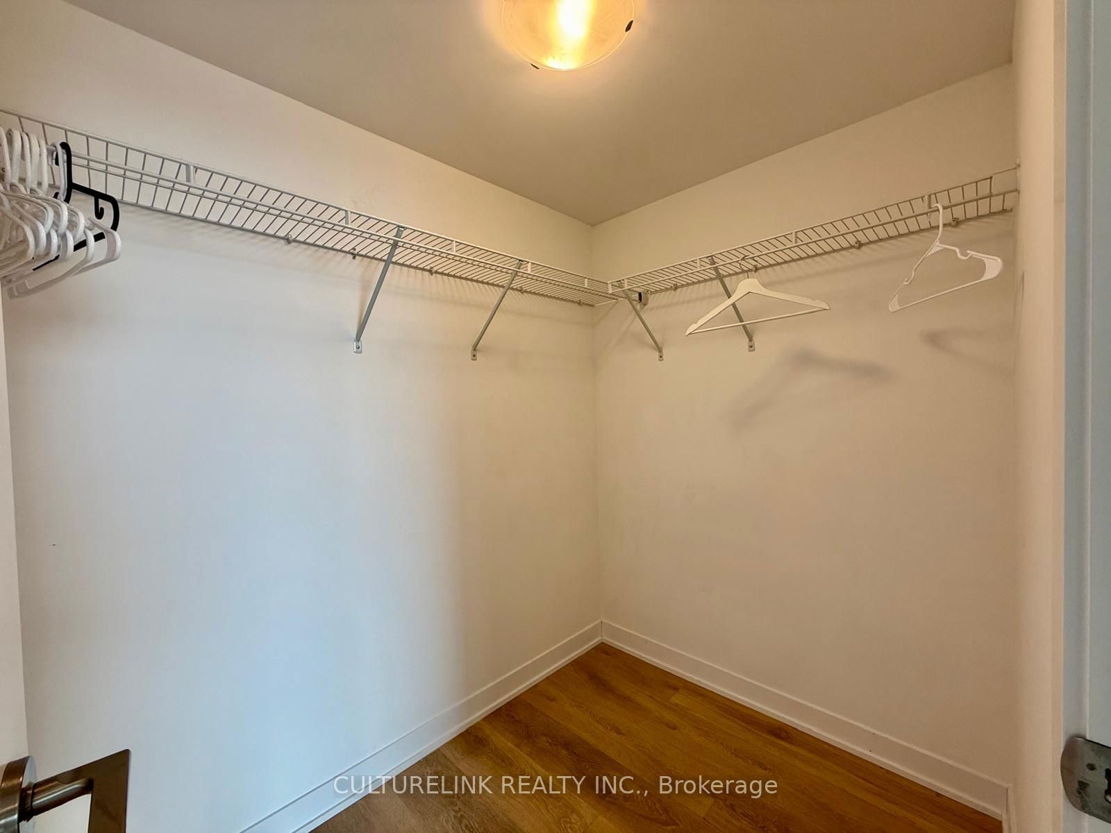 87 Peter St, unit 1507 for rent