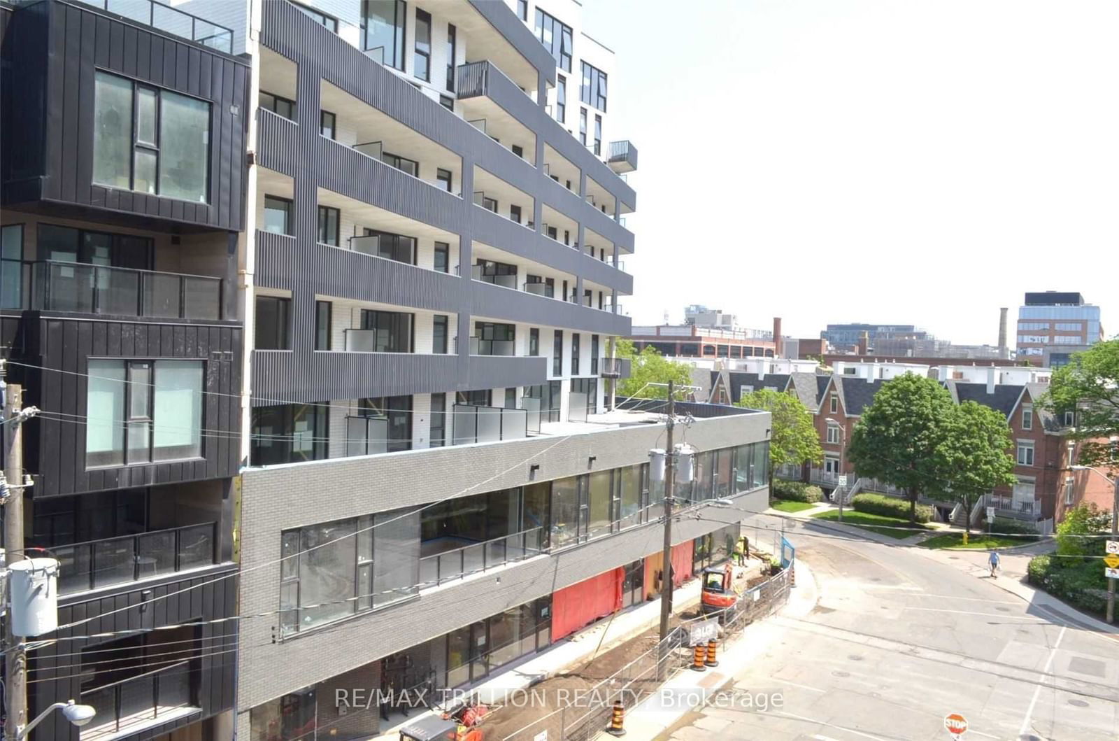 8 Dovercourt Rd, unit 414 for rent