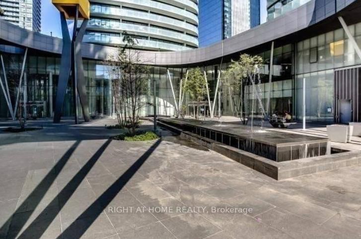 14 York St, unit 708 for rent