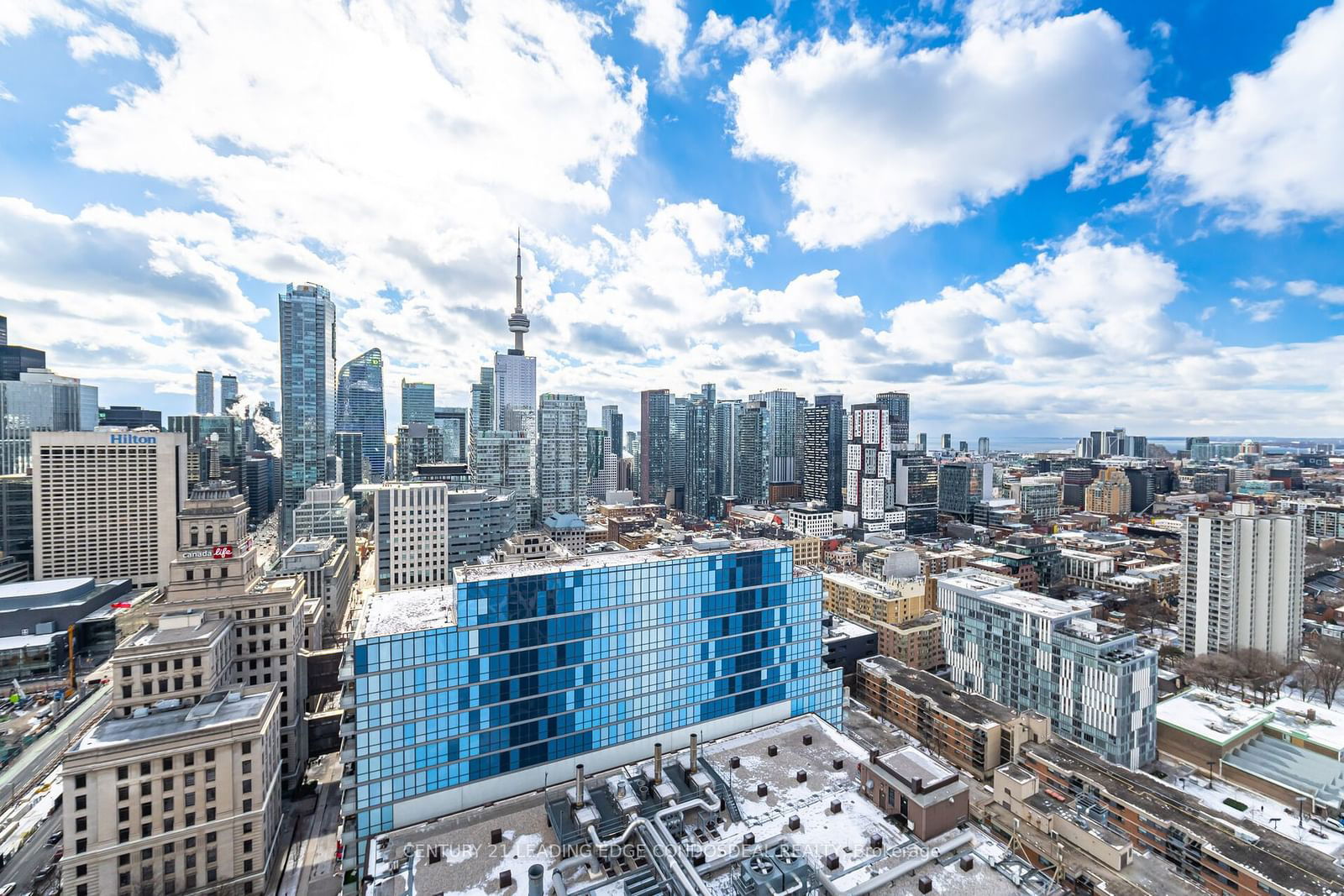 230 Simcoe St, unit 3114 for rent