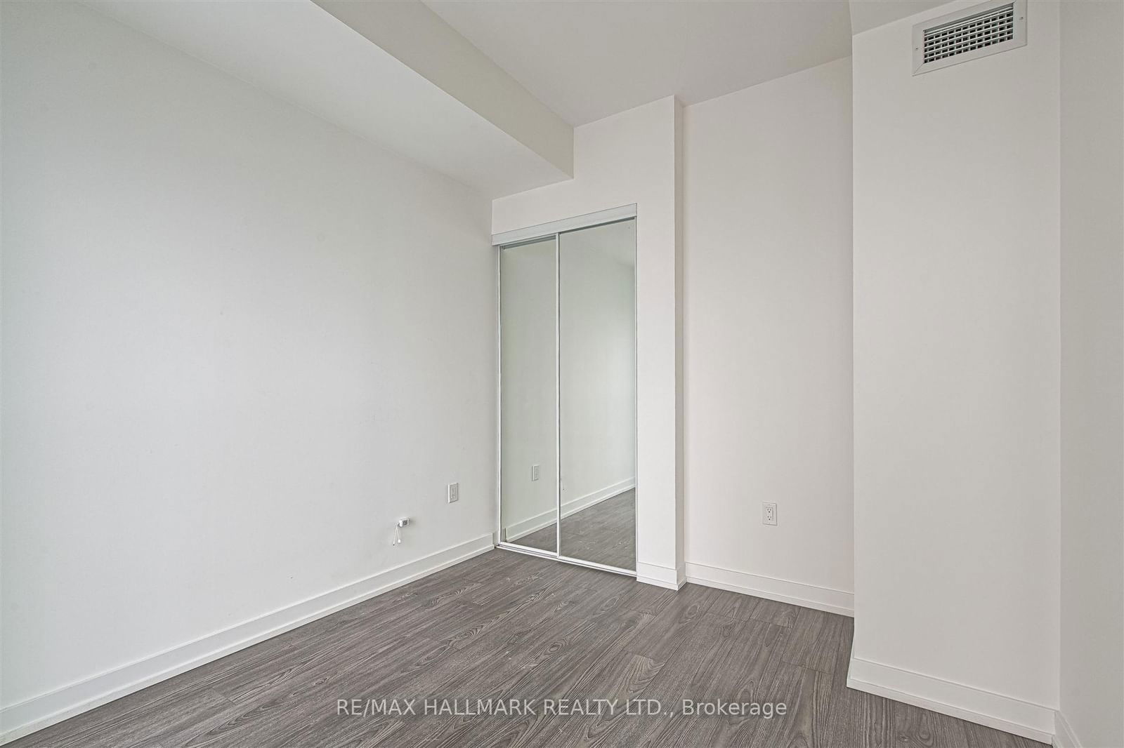 1 Yorkville Ave, unit 4309 for rent