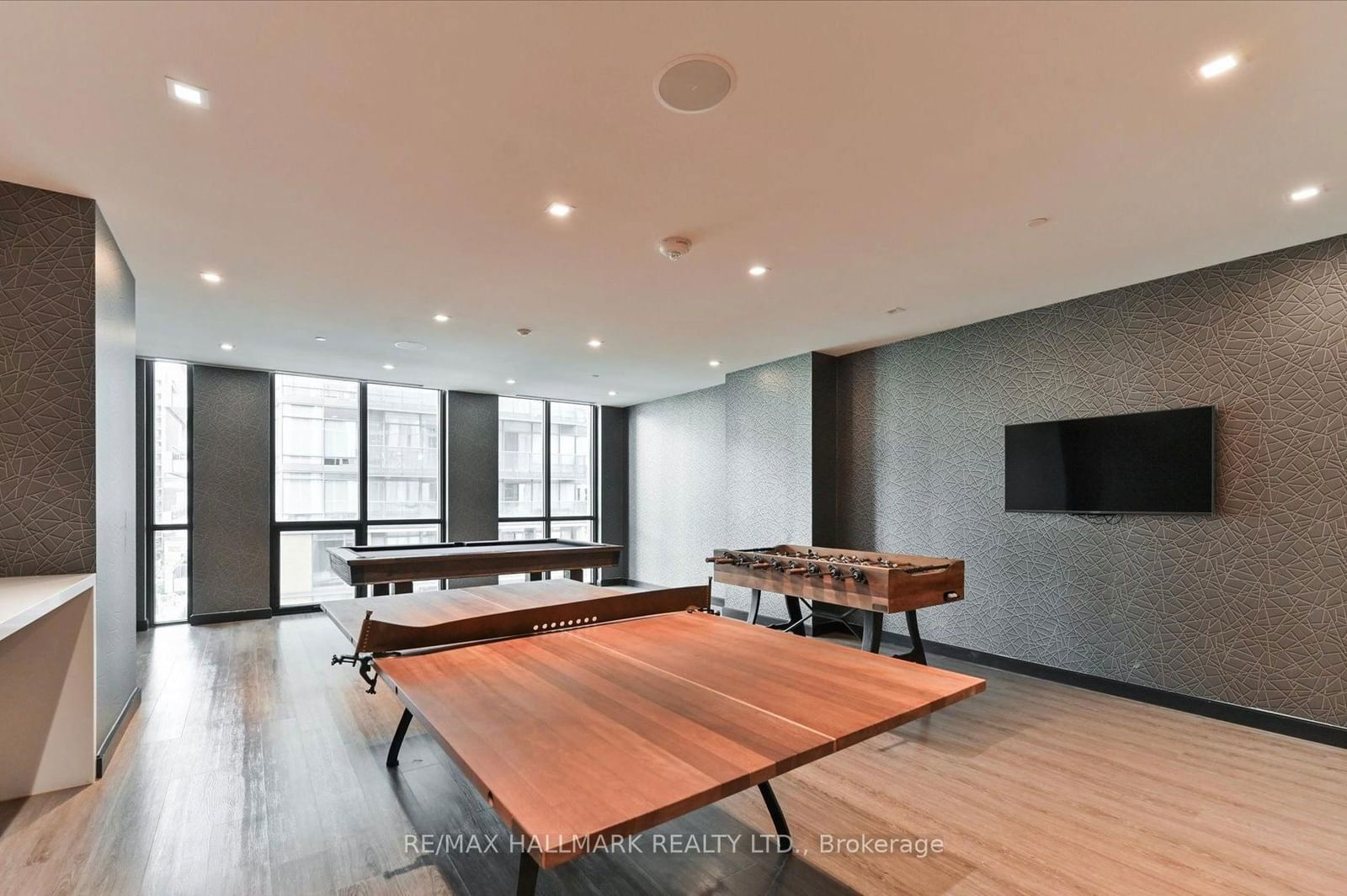 1 Yorkville Ave, unit 4309 for rent