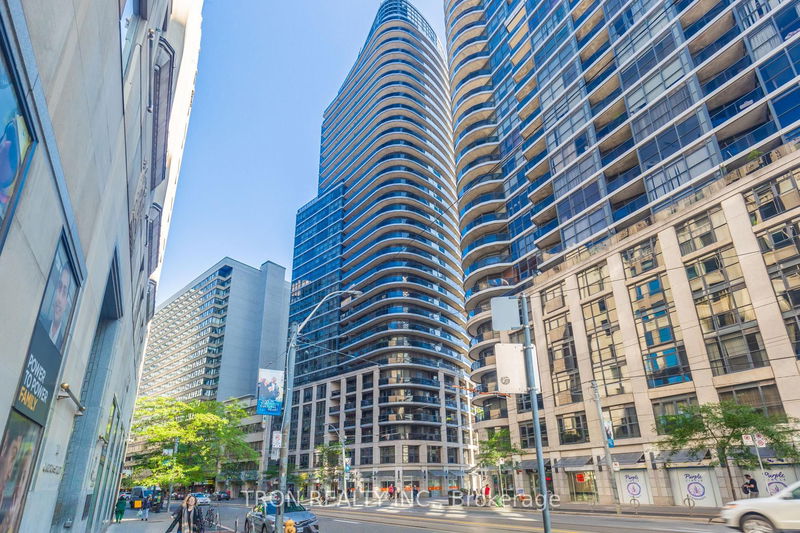 25 Carlton St, unit 1703 for sale