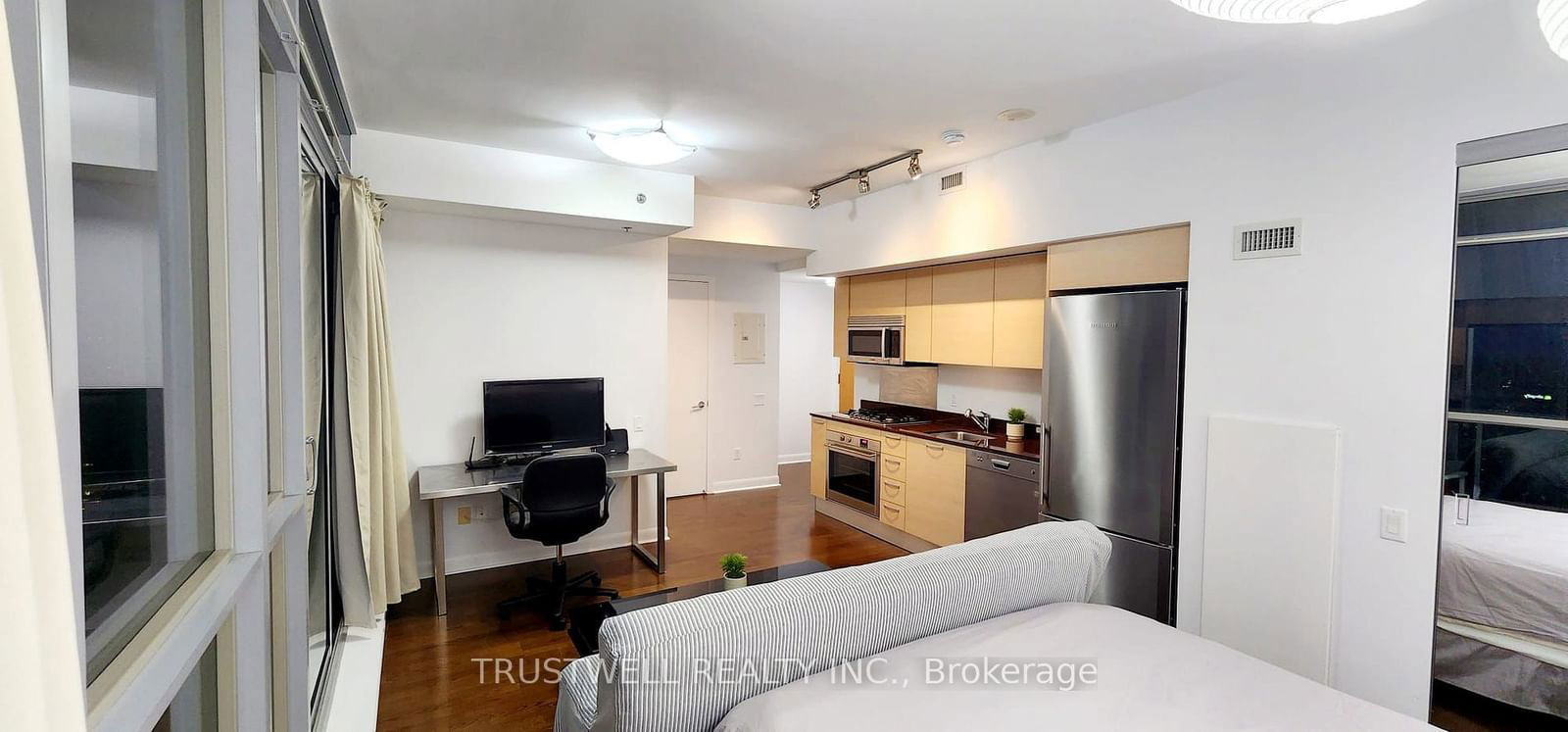 375 King St W, unit 2810 for sale