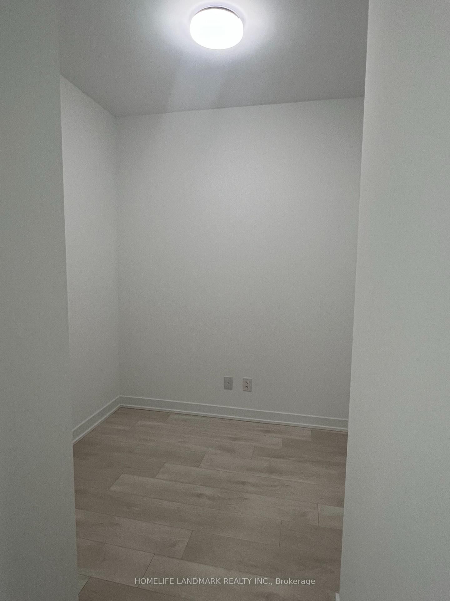 5 Defries St, unit 606 for rent