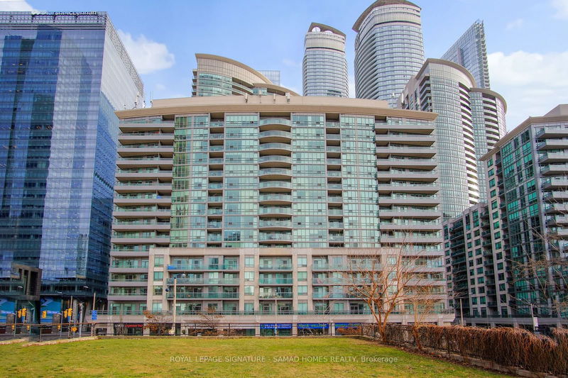 51 Lower Simcoe St, unit 1915 for rent