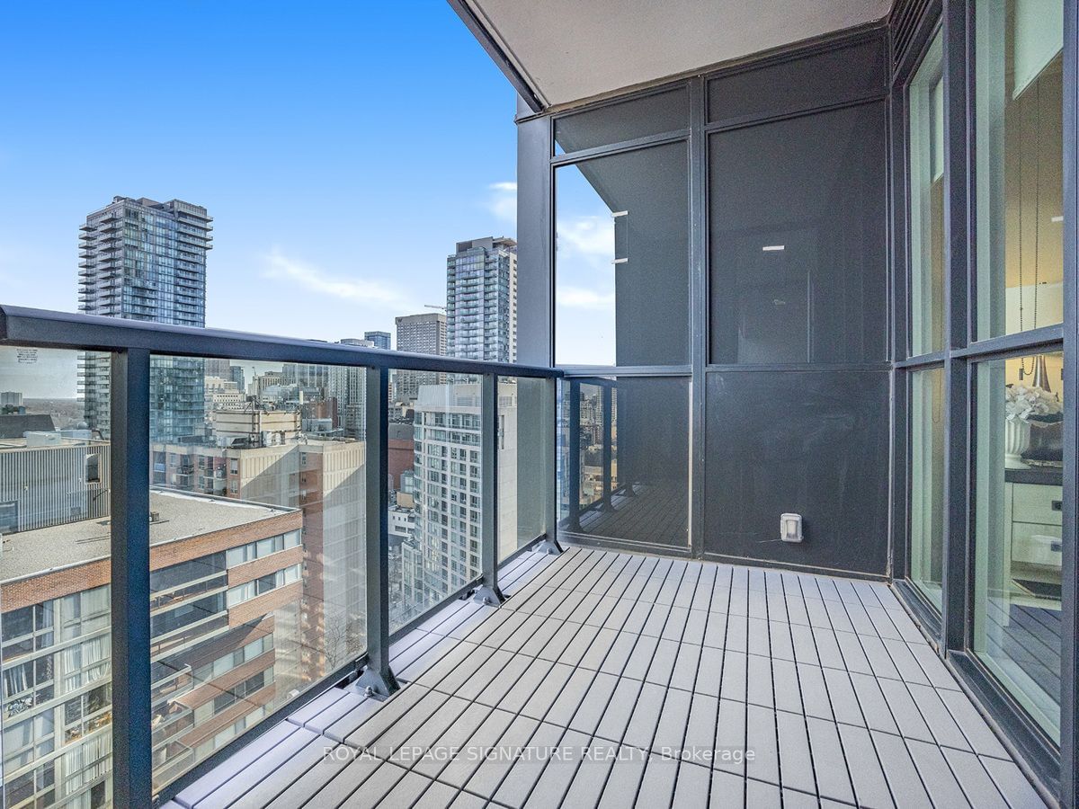 32 Davenport Rd, unit 1704 for sale