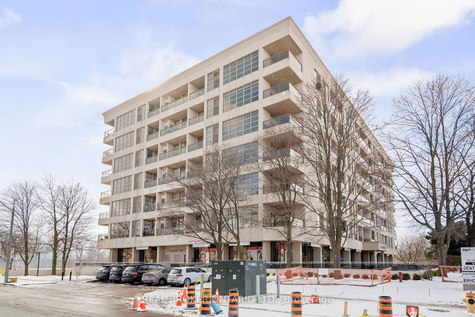 1 Leaside Park Dr, unit 404 for sale