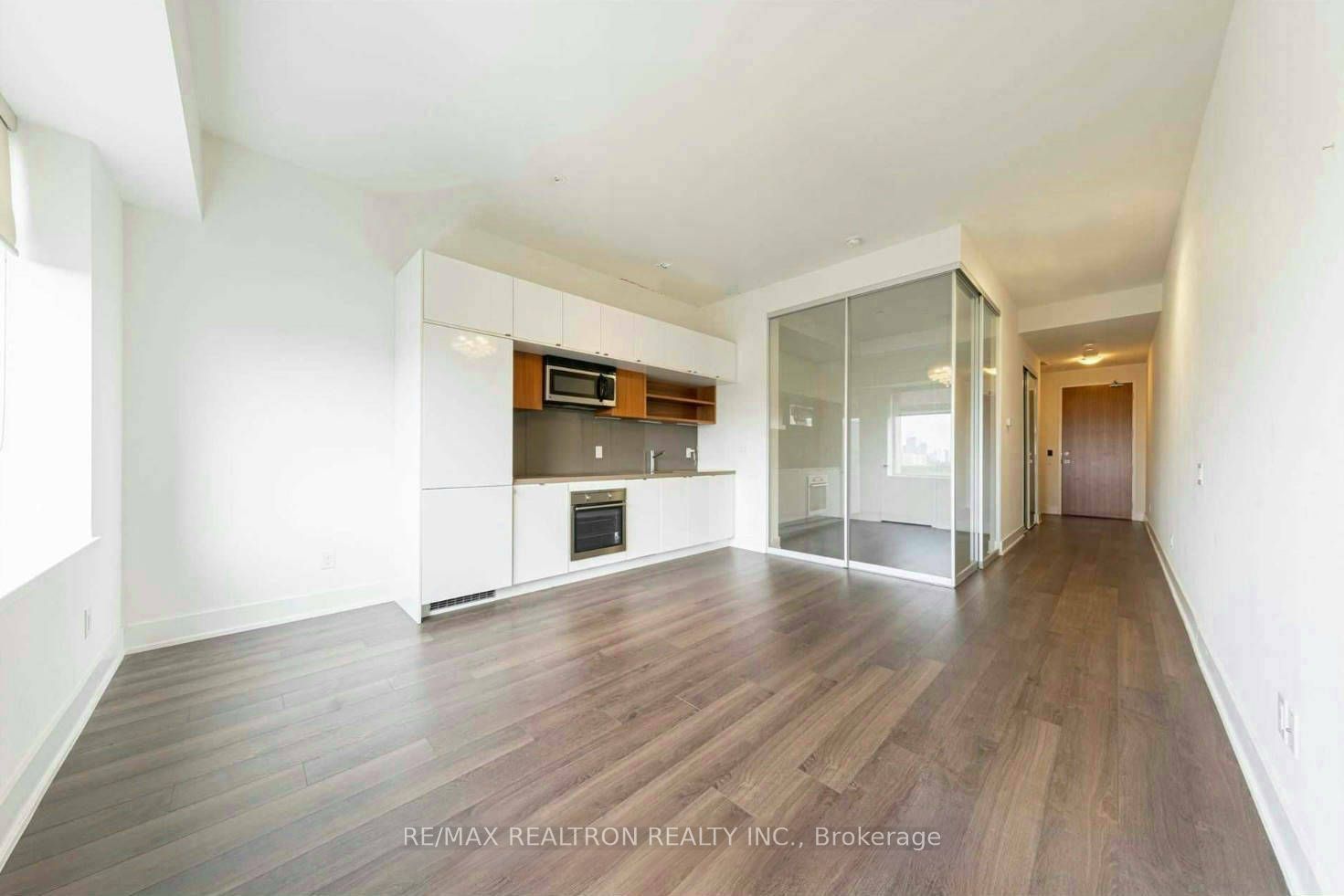 111 St Clair Ave W, unit 1823 for sale