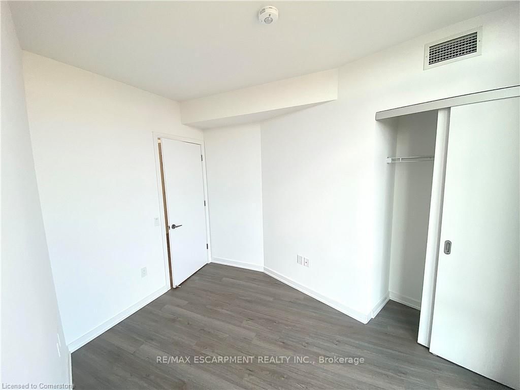 48 Power St, unit 1802 for rent