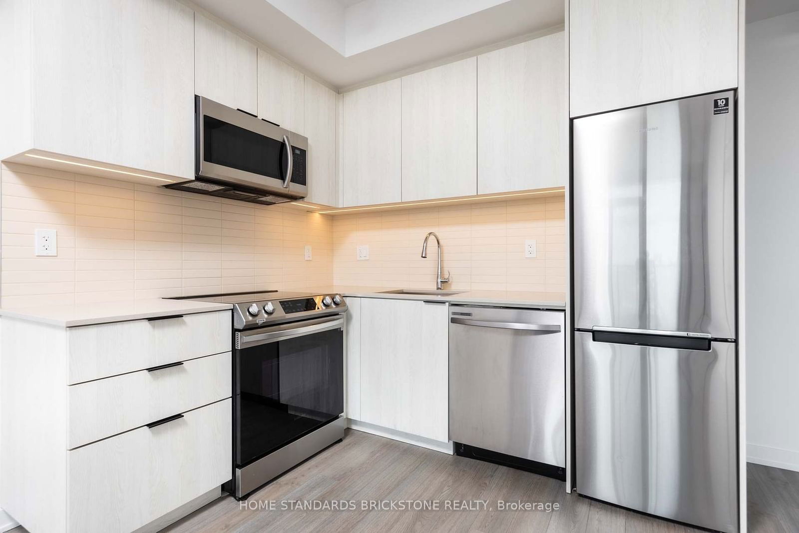 50 Power St, unit 1304 for sale