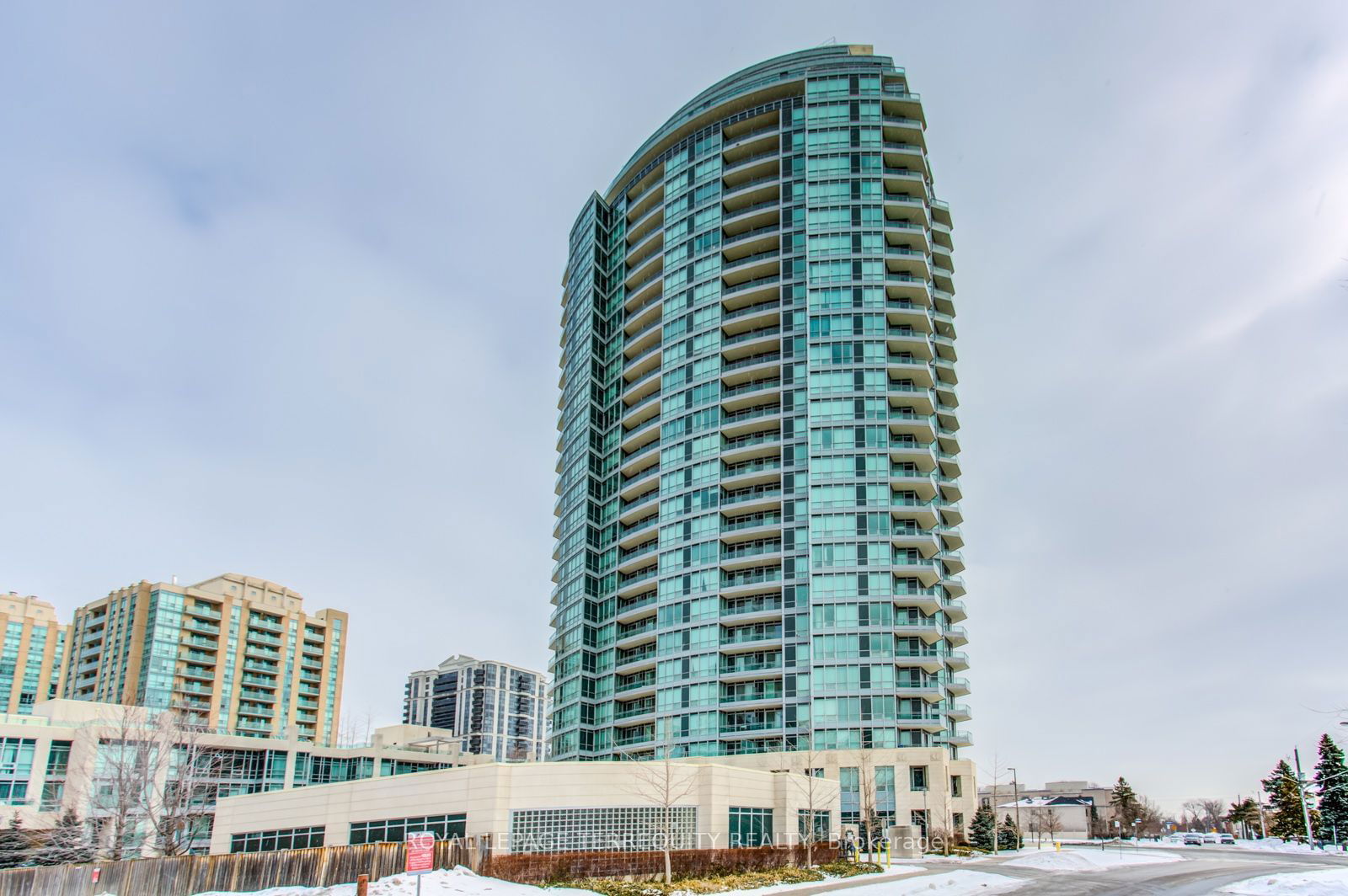 18 Holmes Ave, unit 1102 for sale