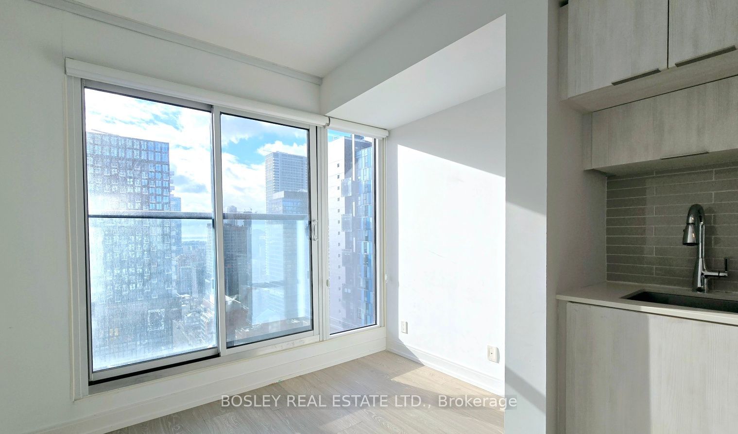 181 Dundas St E, unit 2707 for sale