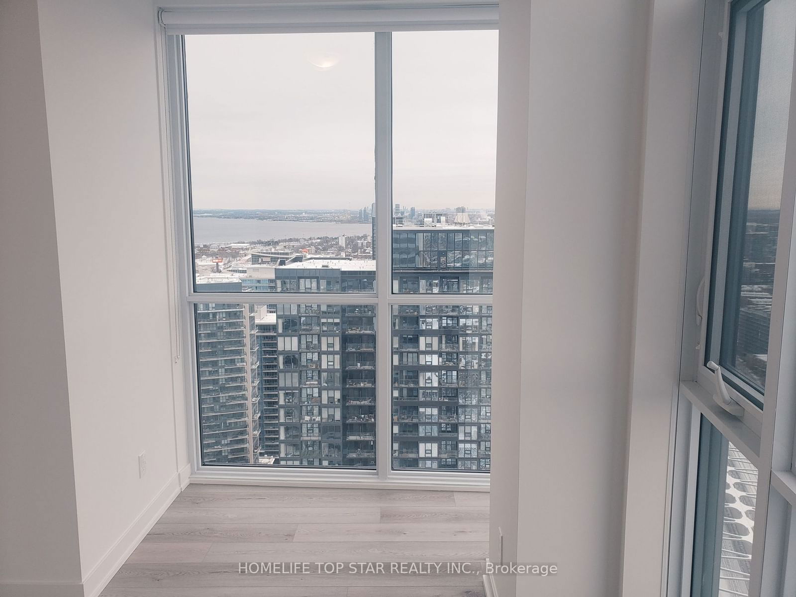 50 Ordnance St, unit 3405 for rent