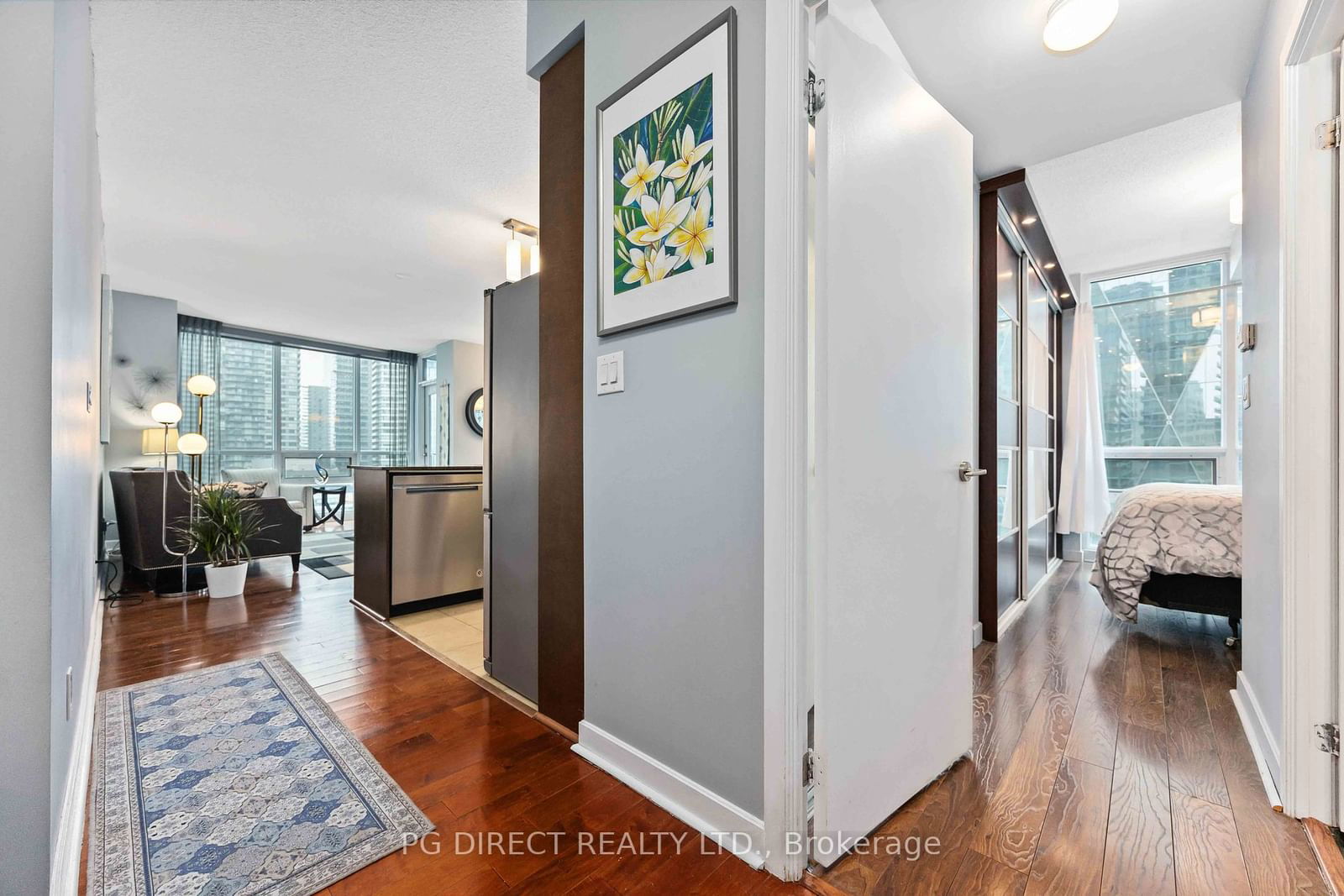 18 Harbour St, unit 1602 for sale