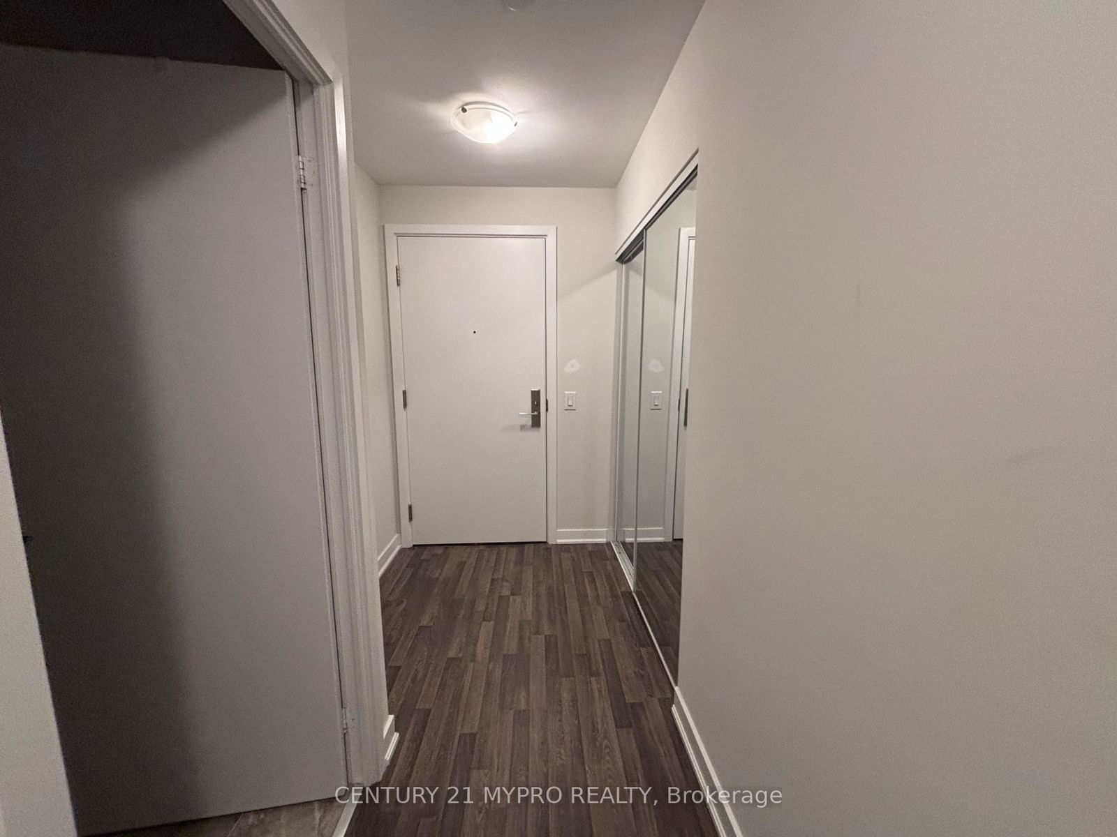 120 Parliament St, unit 1807 for rent