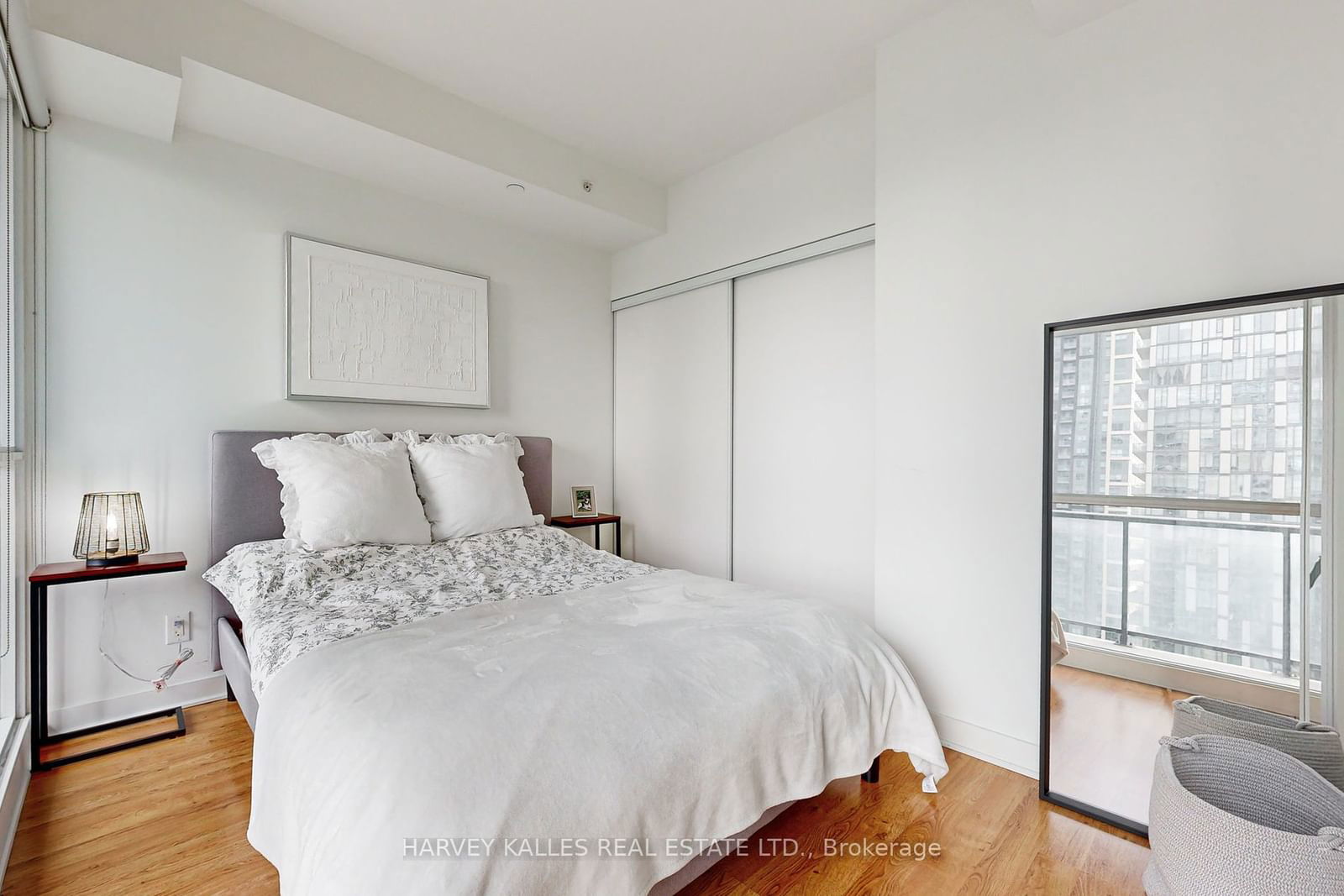 290 Adelaide St W, unit 2912 for sale