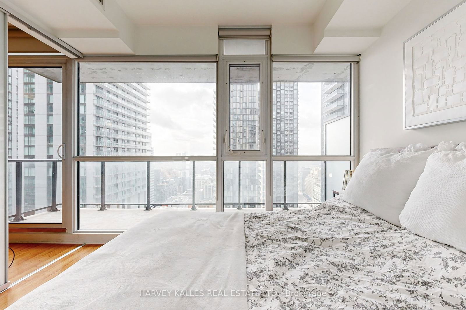 290 Adelaide St W, unit 2912 for sale