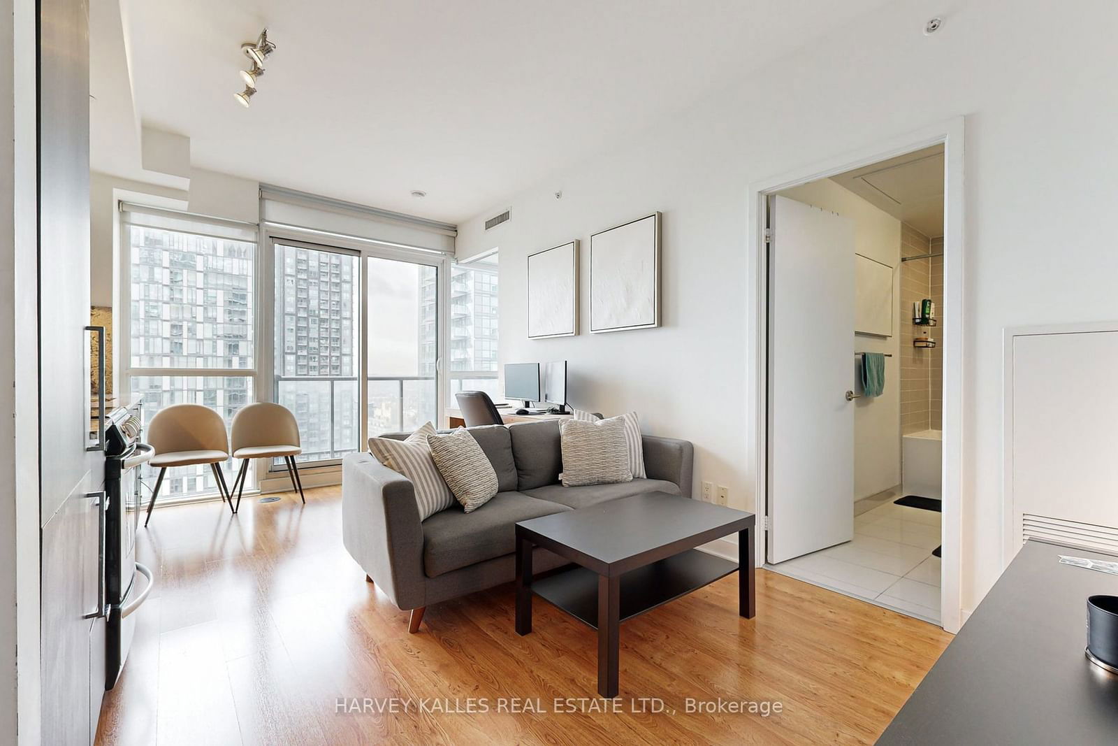 290 Adelaide St W, unit 2912 for sale