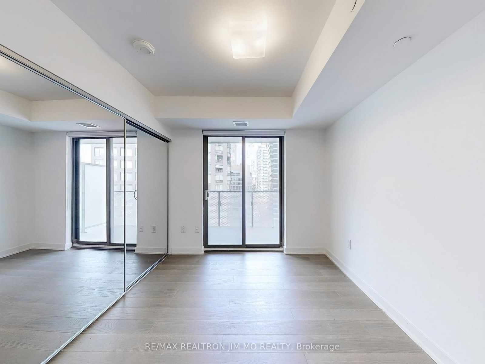 11 Wellesley St W, unit 1208 for sale