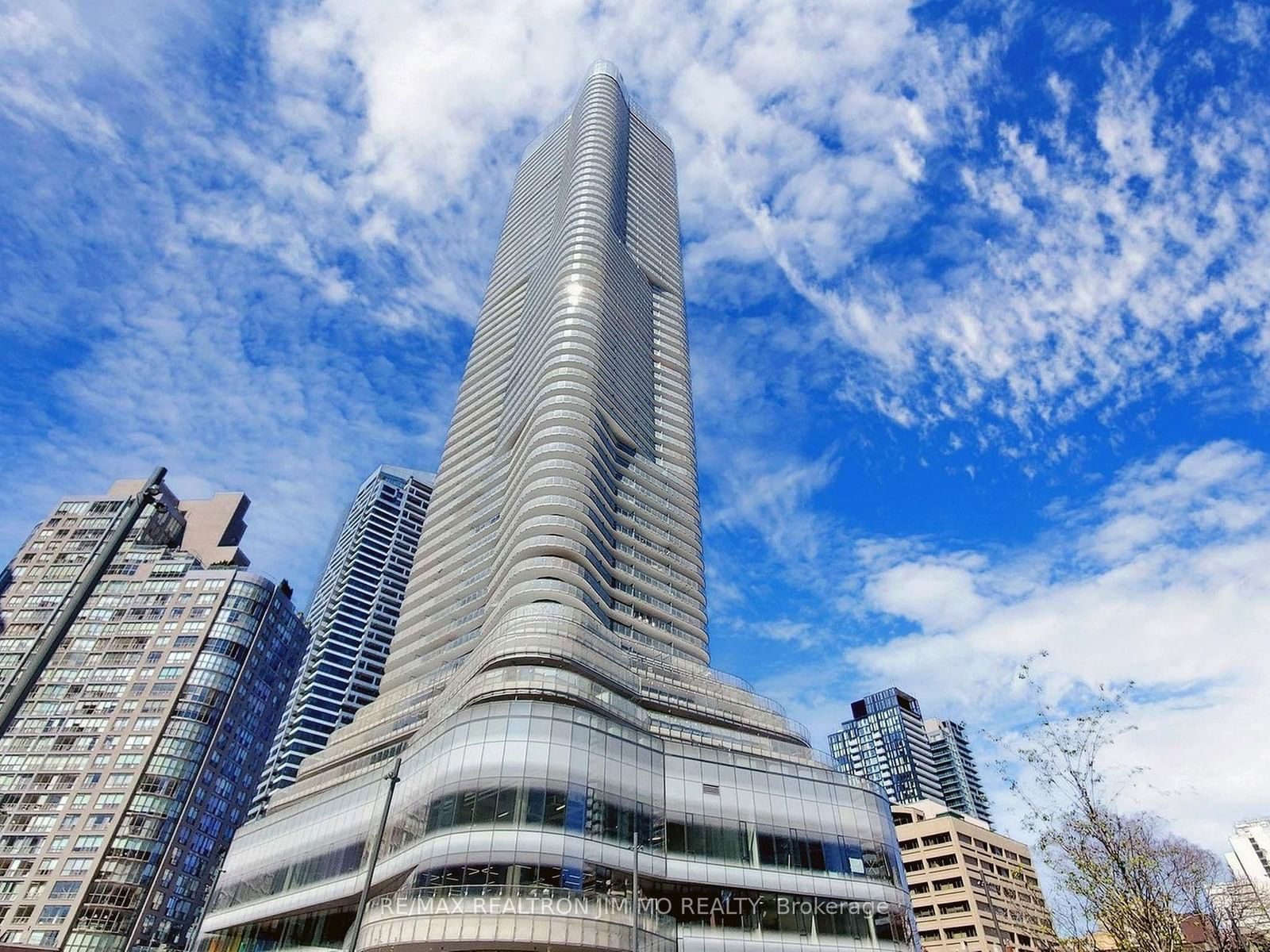 11 Wellesley St W, unit 1208 for sale