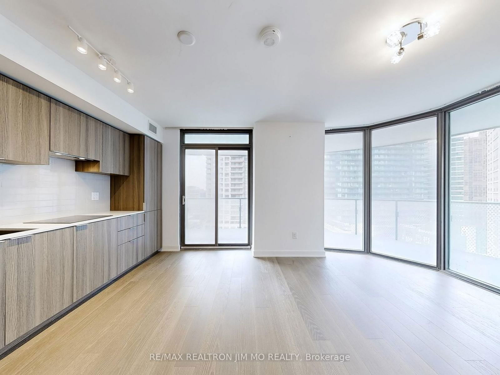 11 Wellesley St W, unit 1208 for sale