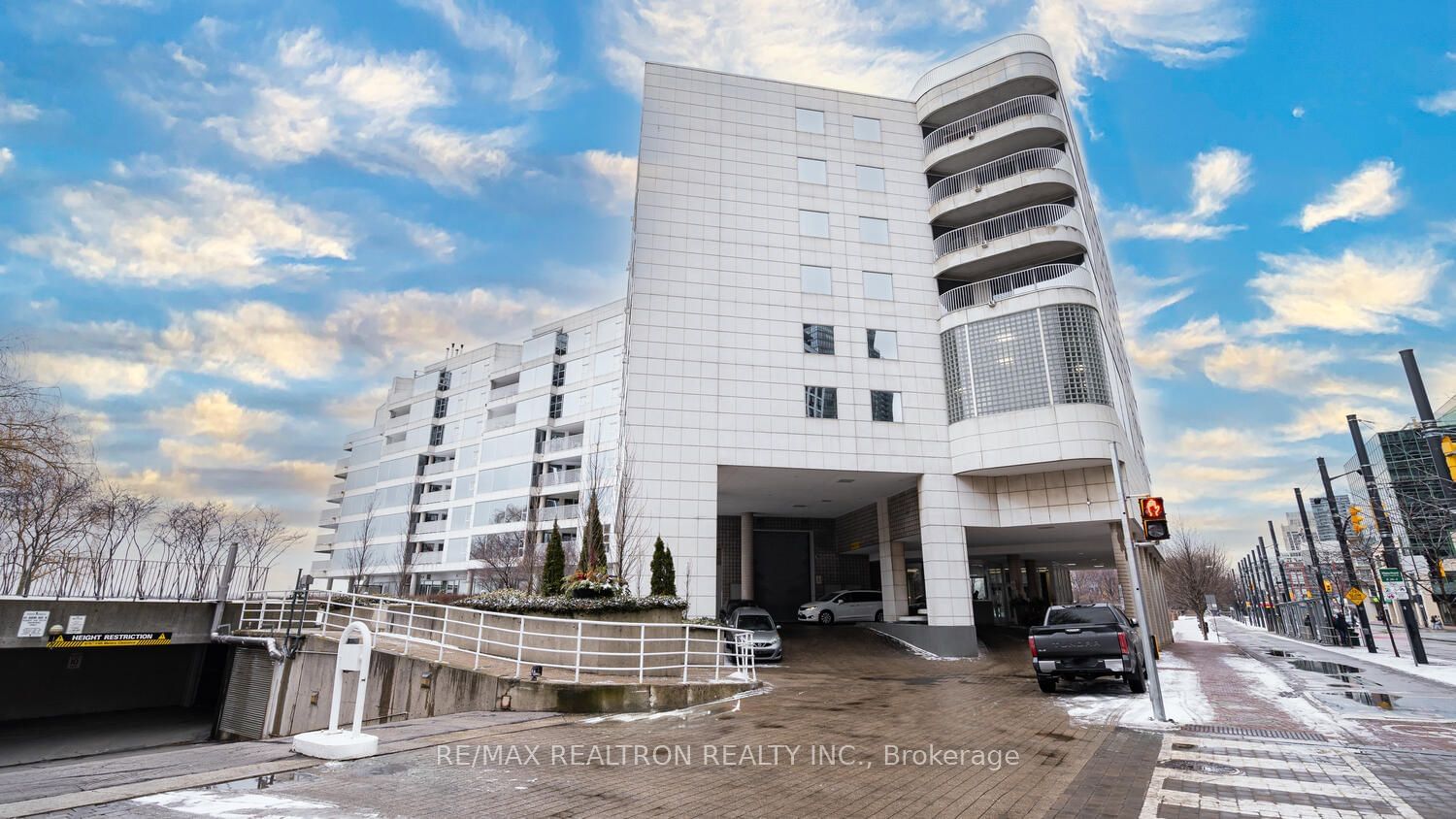 Harbour Terrace, Downtown, Toronto