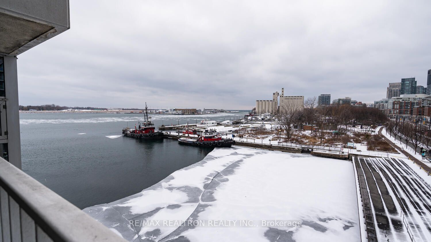 Harbour Terrace, Downtown, Toronto