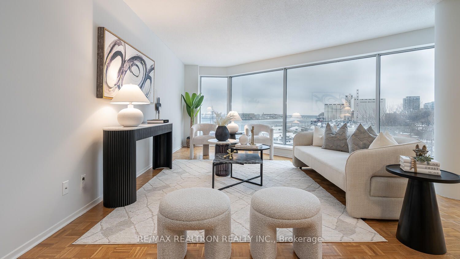 401 Queens Quay W, unit 402 for sale