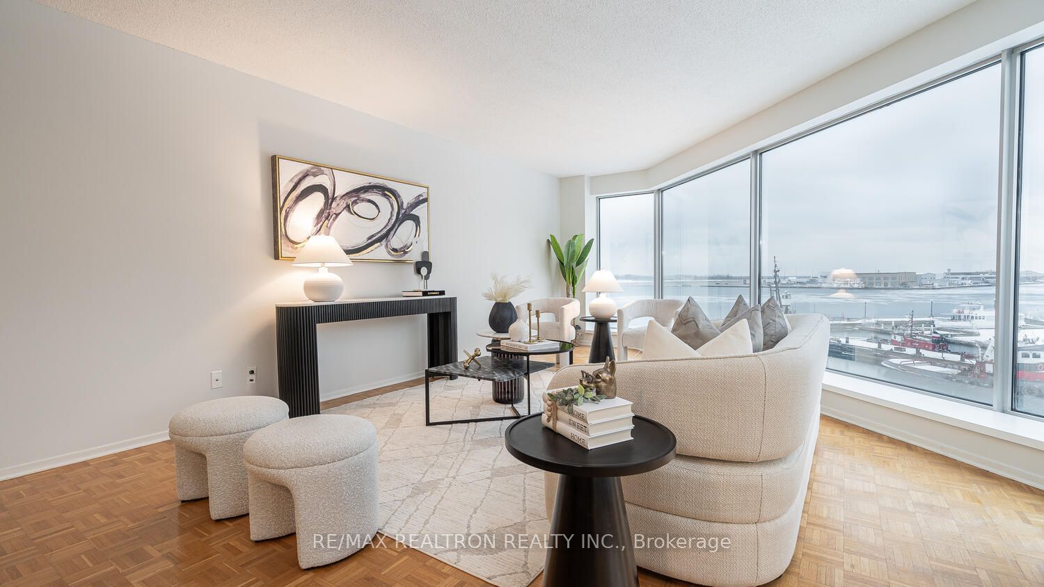 401 Queens Quay W, unit 402 for sale