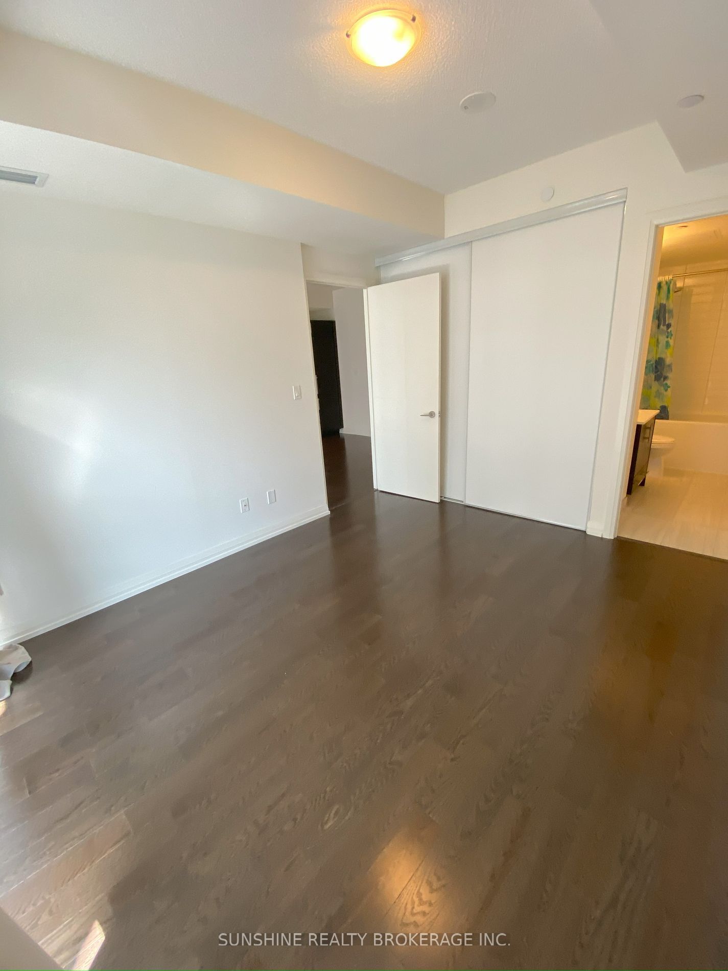 460 Adelaide St E, unit 518 for rent