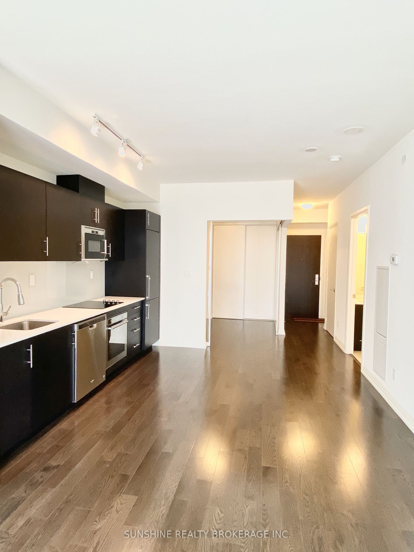 460 Adelaide St E, unit 518 for rent