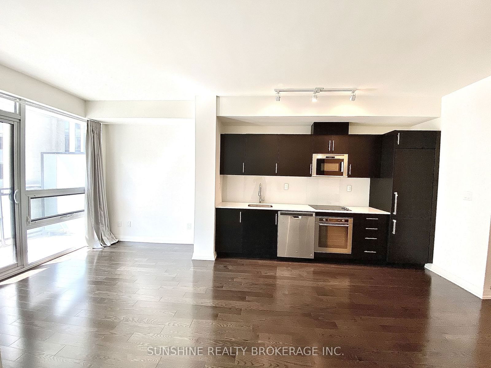 460 Adelaide St E, unit 518 for rent