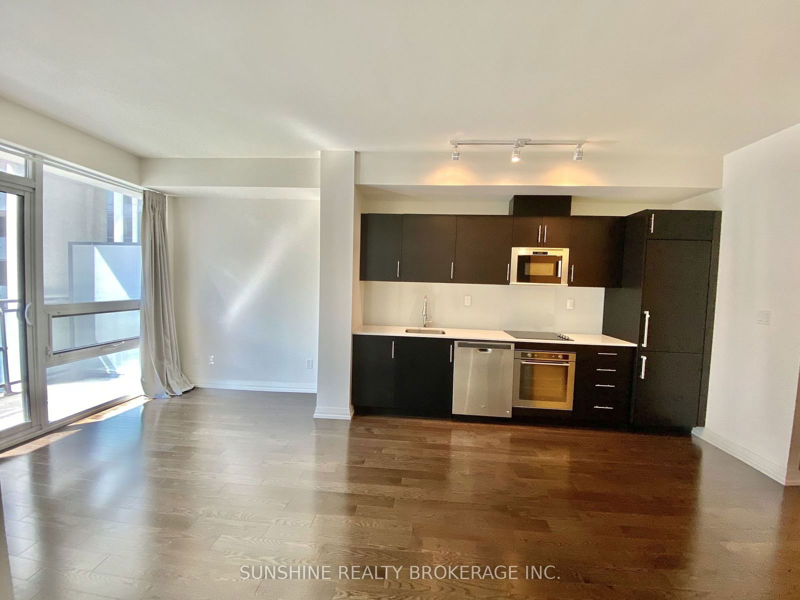 460 Adelaide St E, unit 518 for rent